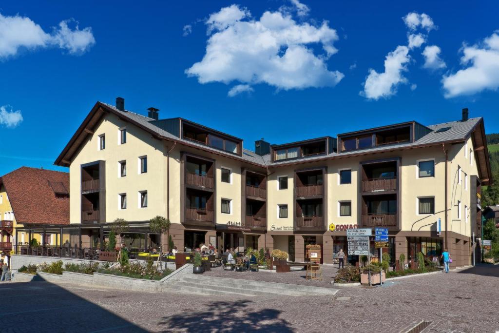 Ariston Dolomiti Residence Добиако Екстериор снимка